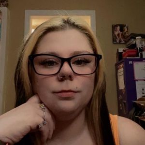 Meet your Posher, Brittney